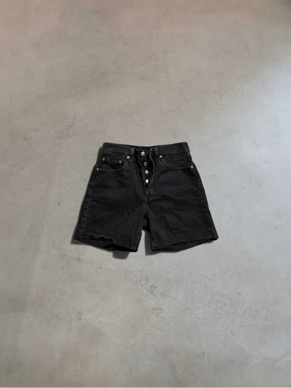 Levi's 501 Mid Thigh Jean Short